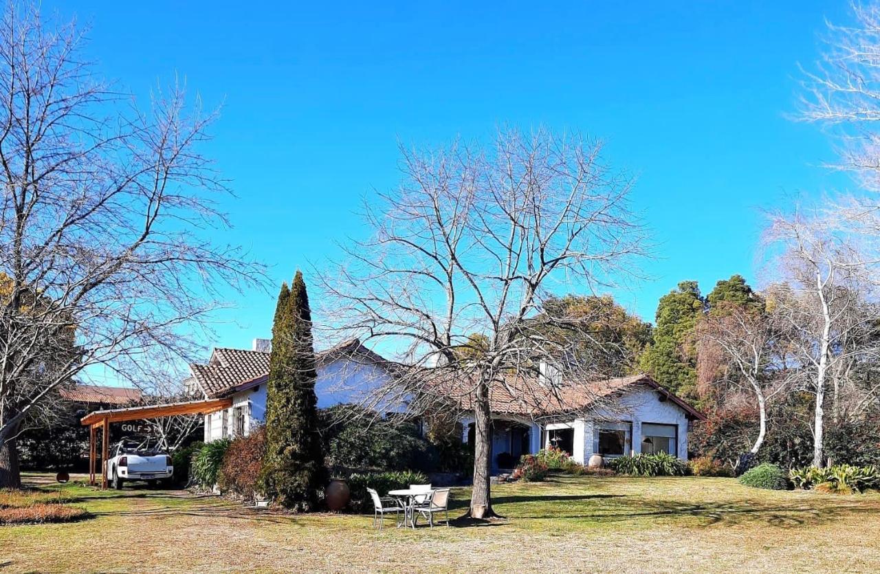 Golf - Casa De Huespedes Villa Tandil Exterior photo
