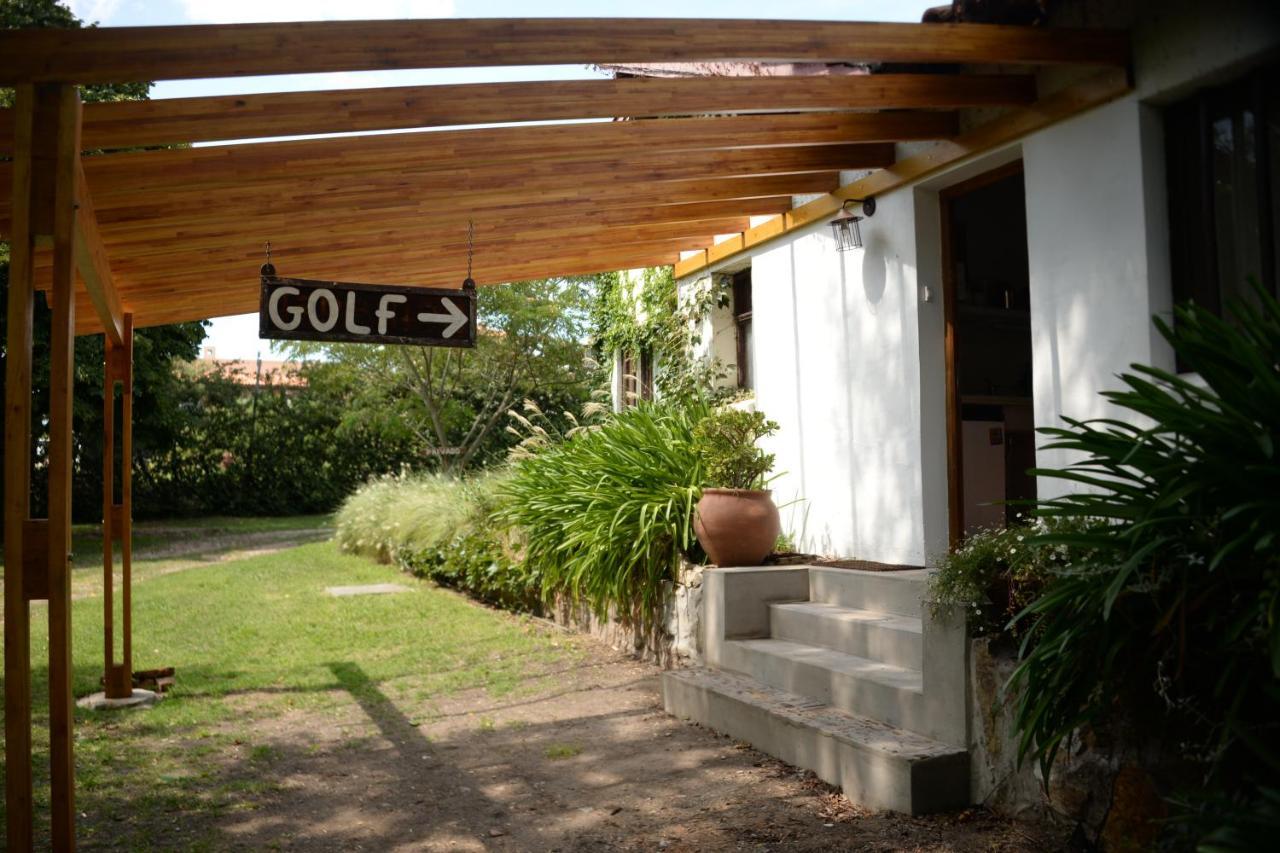 Golf - Casa De Huespedes Villa Tandil Exterior photo