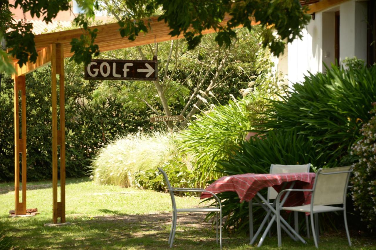 Golf - Casa De Huespedes Villa Tandil Exterior photo