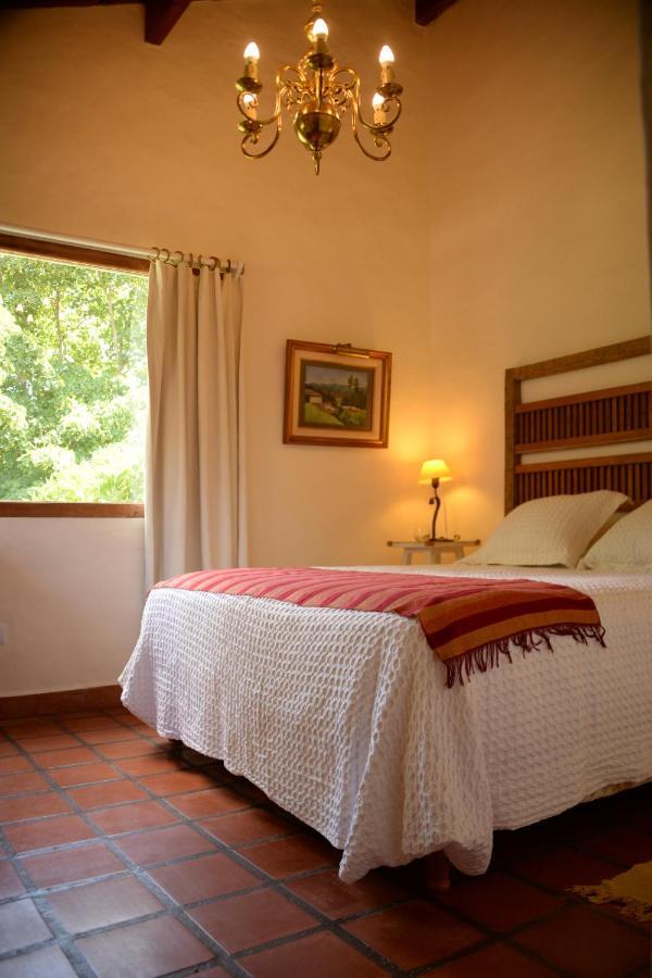 Golf - Casa De Huespedes Villa Tandil Exterior photo